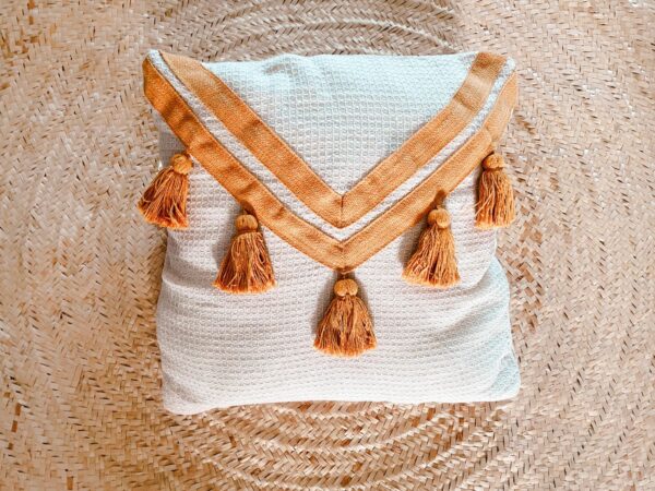 Capa de almofada boho mostarda
